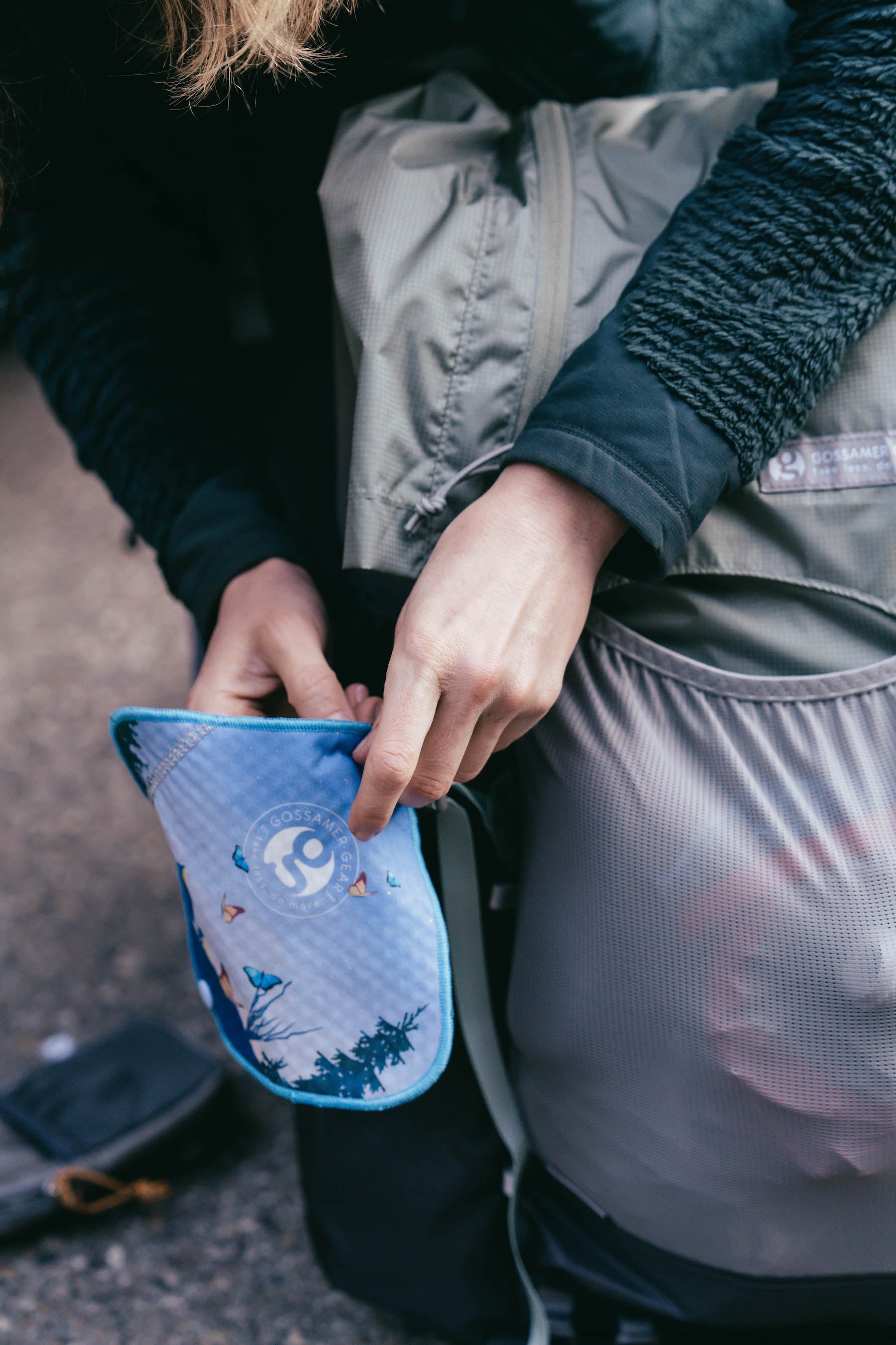 Man Using Kula Cloth Kula Cloth – Gossamer Gear